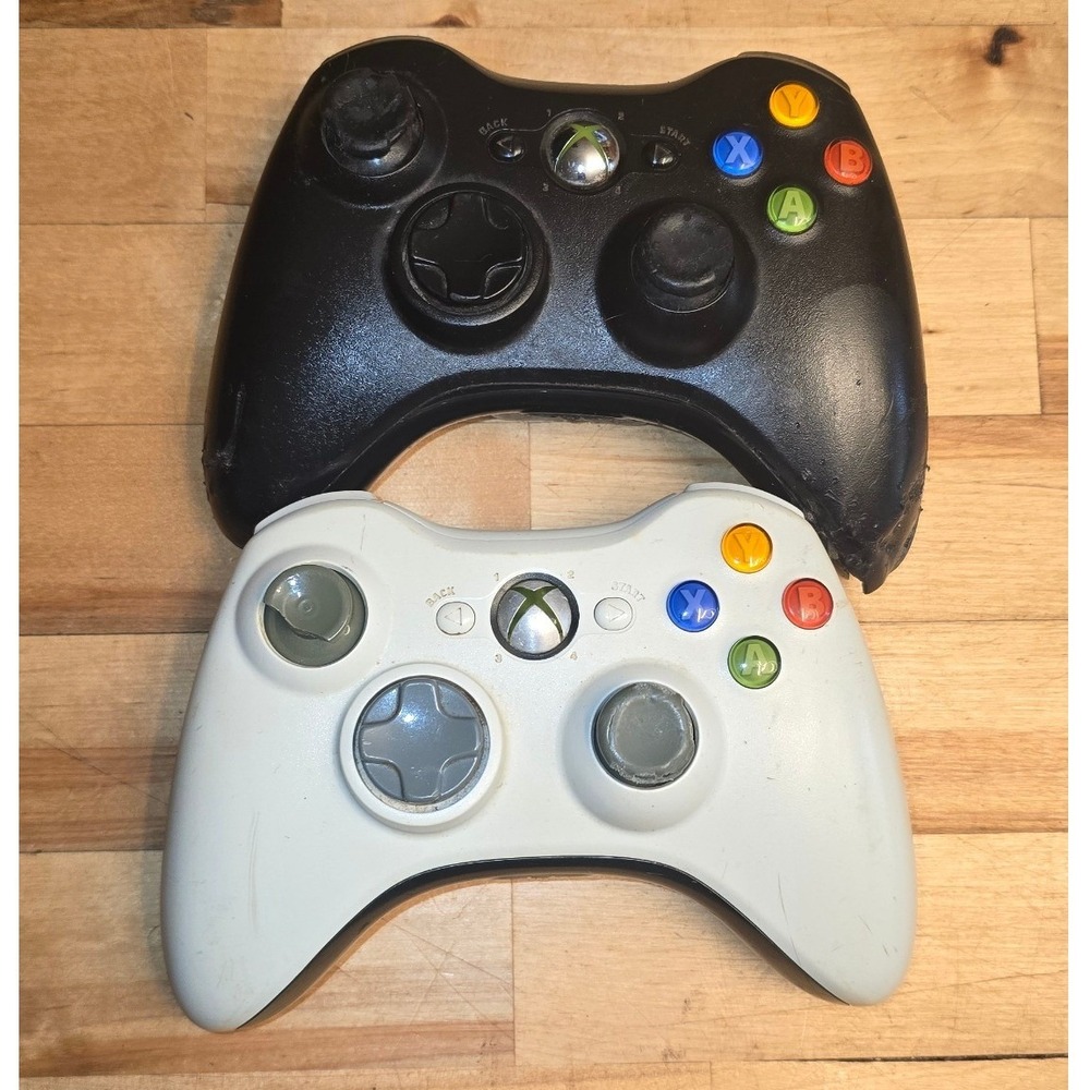 2 Microsoft Xbox 360 Wireless Controllers Black White Parts Repair Bundle